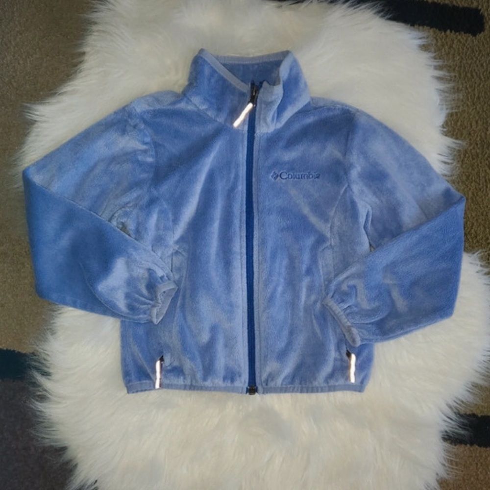 Girl’s Columbia mink feel zip up jacket periwinkle color size 4T EUC